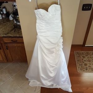 📸Pictures~NEW Alfred Angelo Wedding Gown